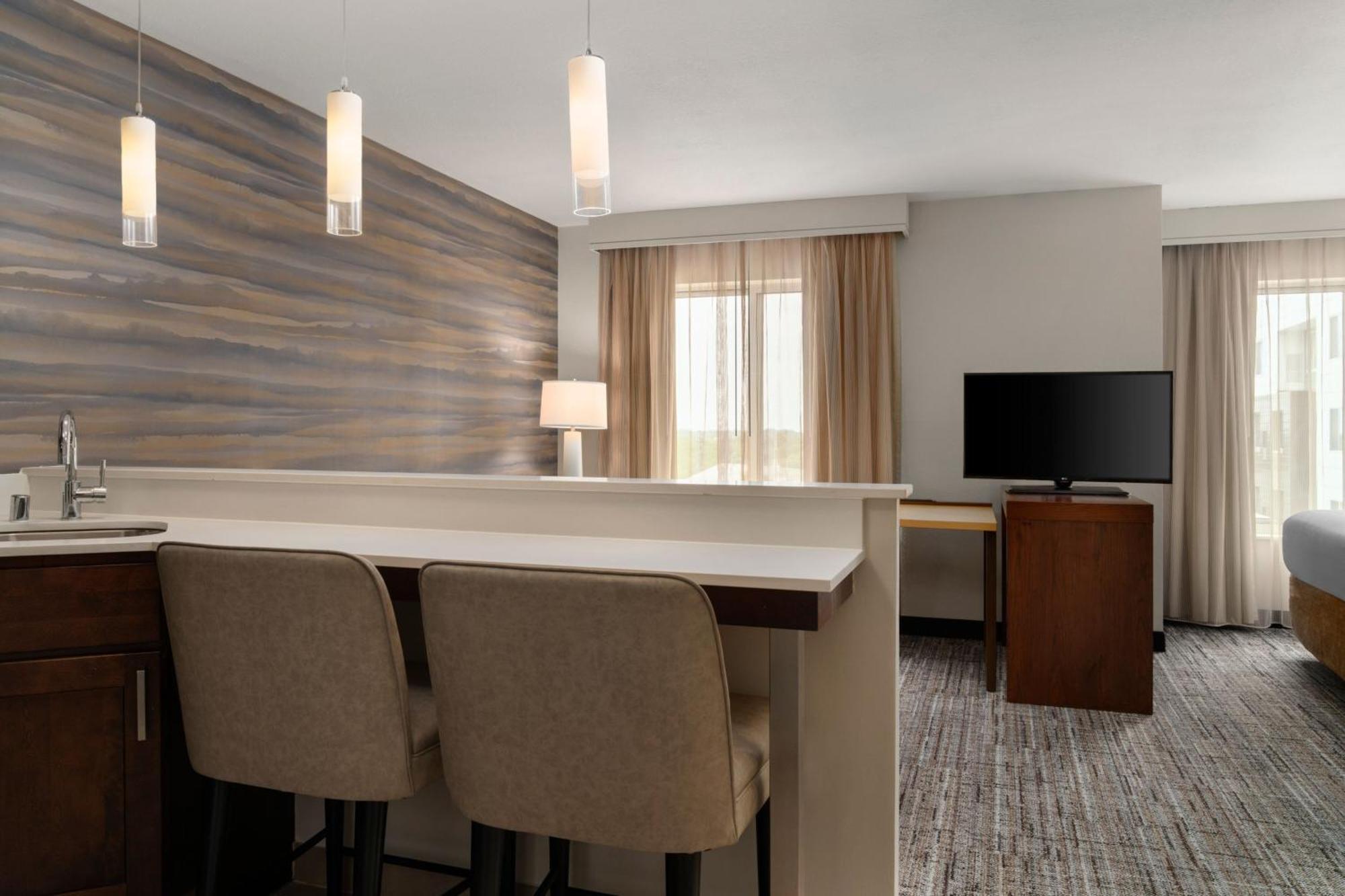 Residence Inn By Marriott Milwaukee West Wauwatosa Bagian luar foto