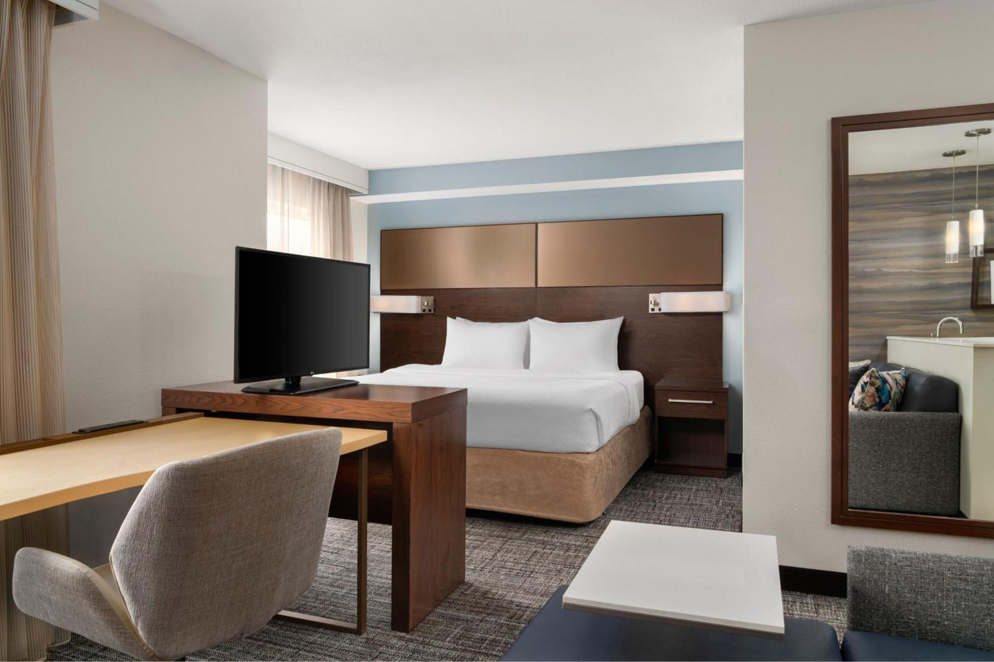 Residence Inn By Marriott Milwaukee West Wauwatosa Bagian luar foto