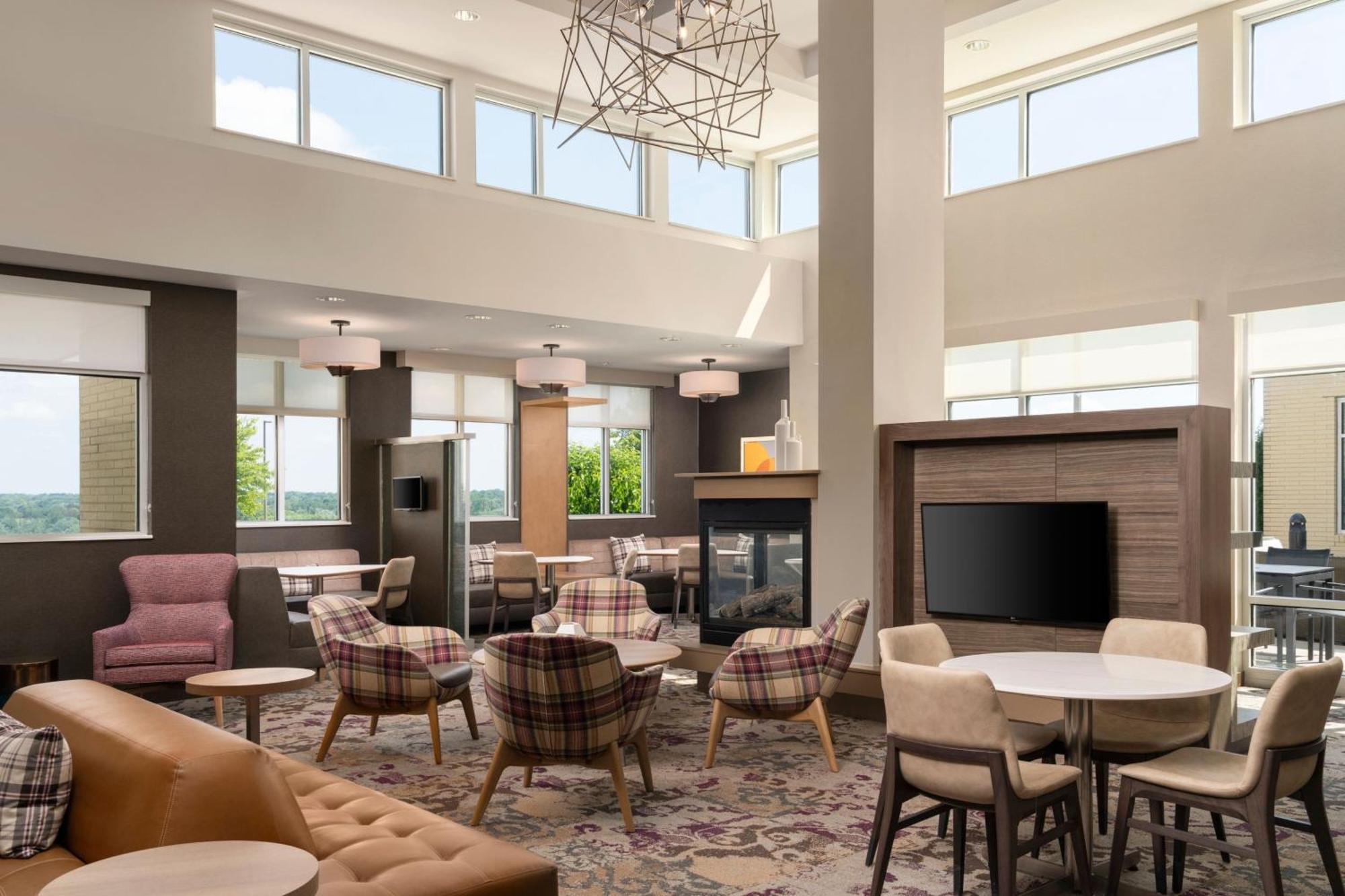 Residence Inn By Marriott Milwaukee West Wauwatosa Bagian luar foto