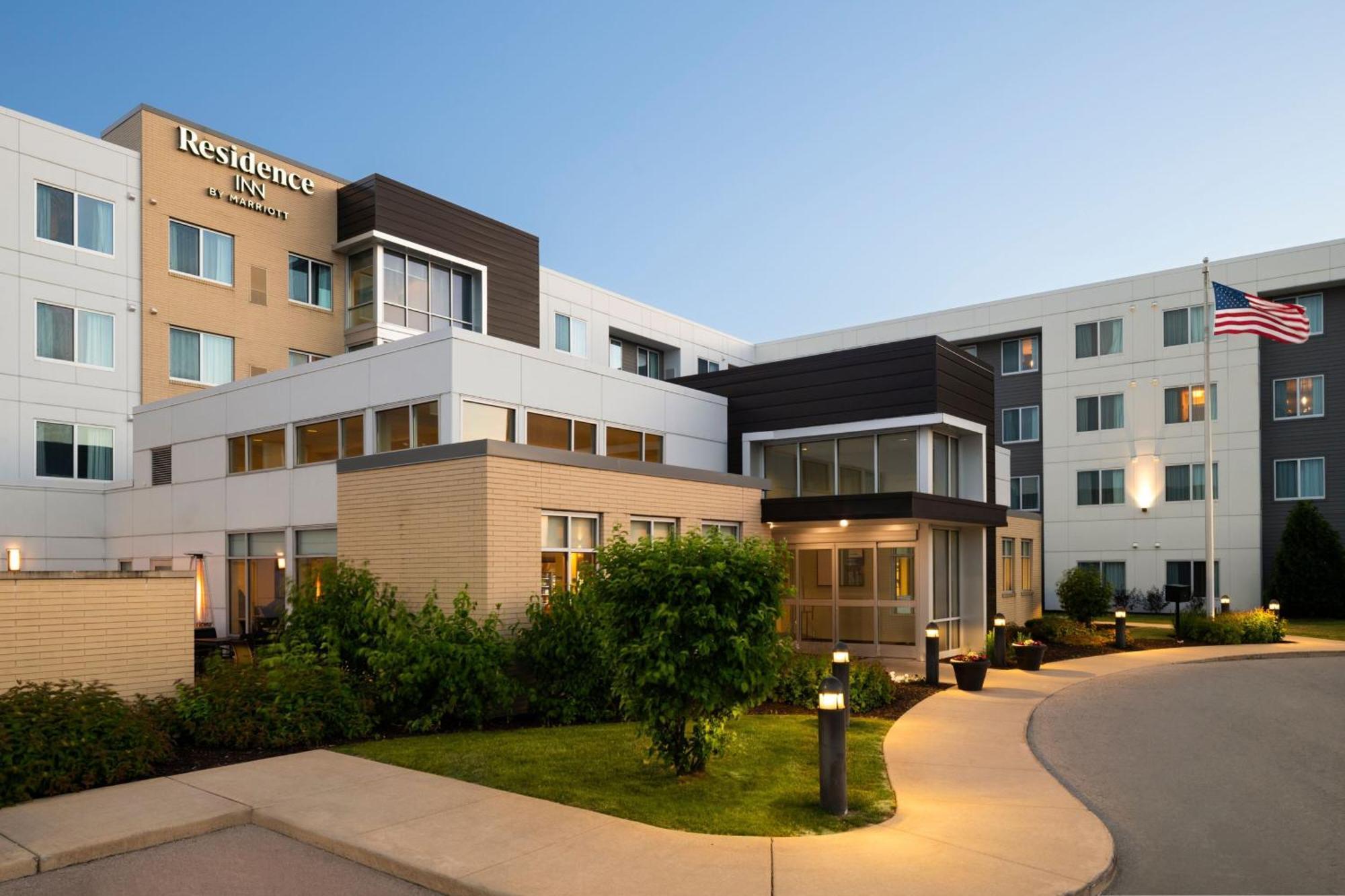 Residence Inn By Marriott Milwaukee West Wauwatosa Bagian luar foto