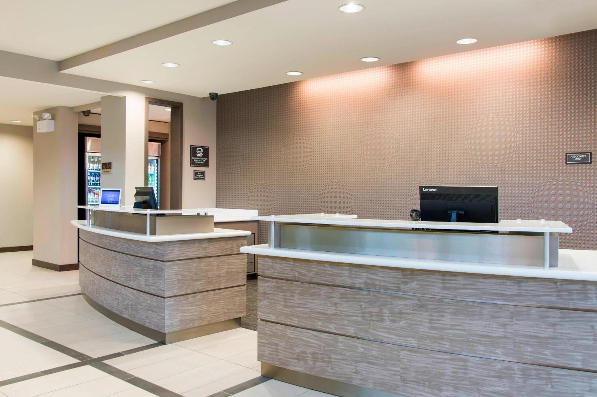 Residence Inn By Marriott Milwaukee West Wauwatosa Bagian luar foto